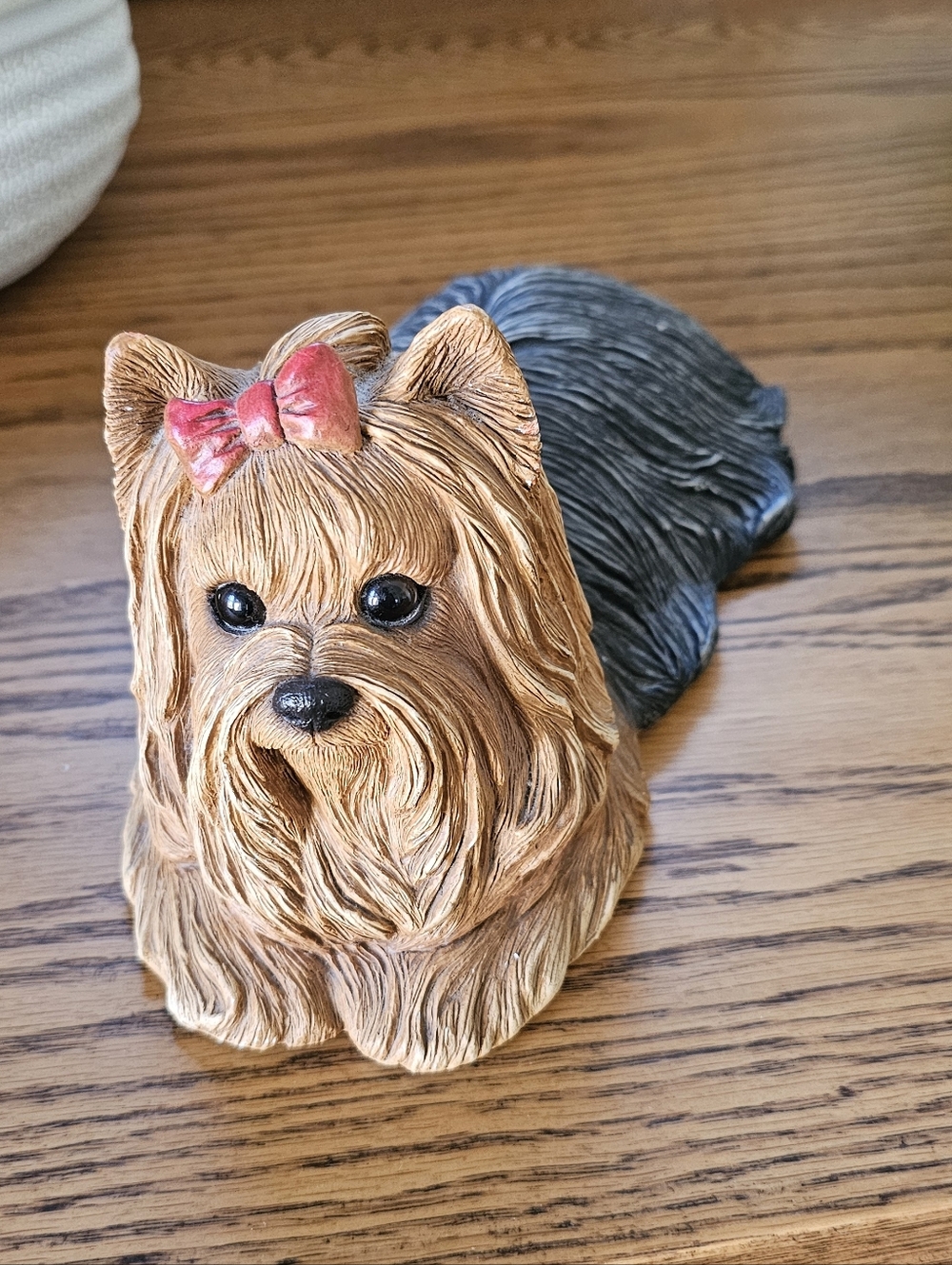 Vtg Sandicast Yorkie 155 Yorkshire Terrier Dog w/ Pink Bow Figurine